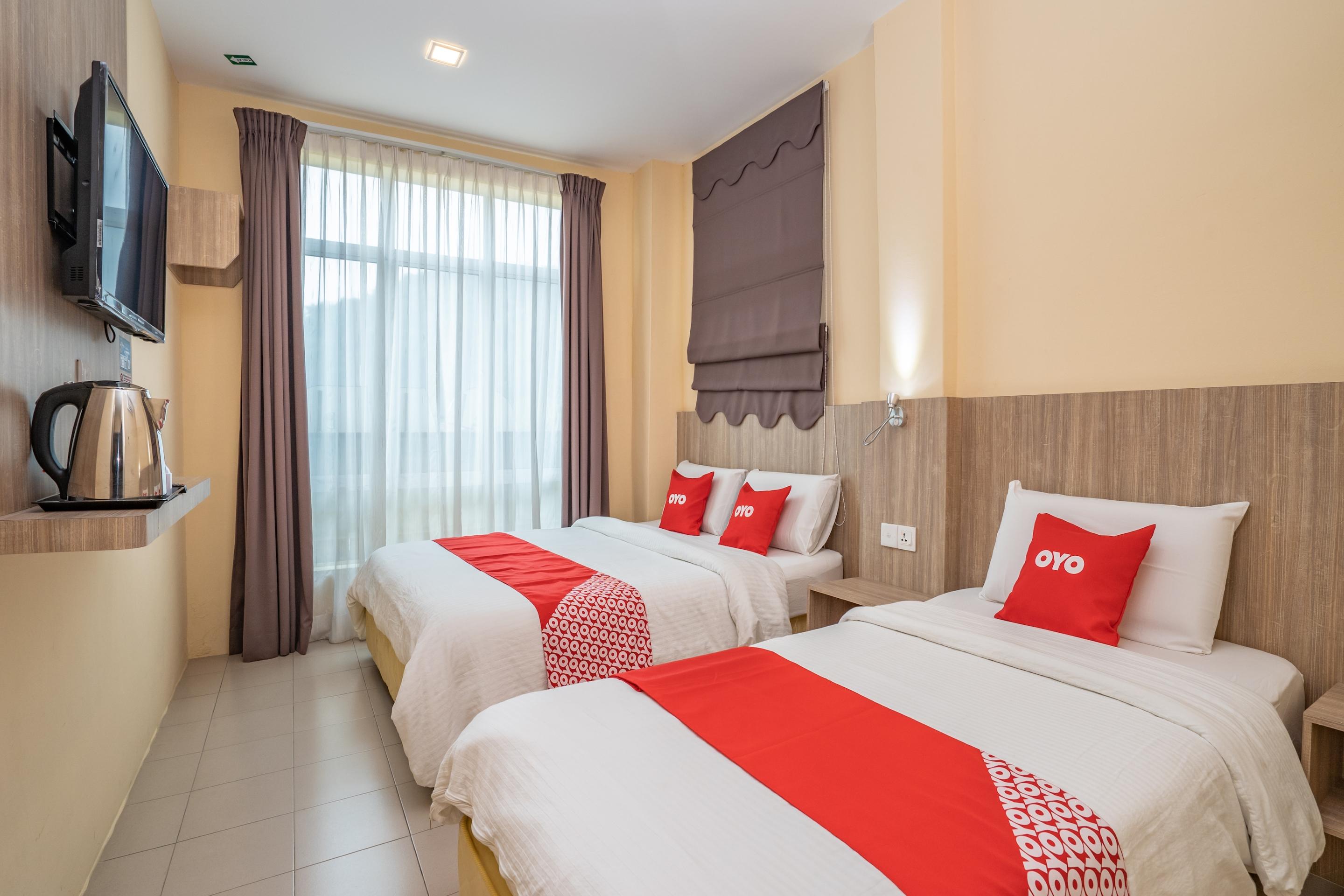 Oyo 44078 The Island Hotel Kampong Pasir Bogak Екстериор снимка