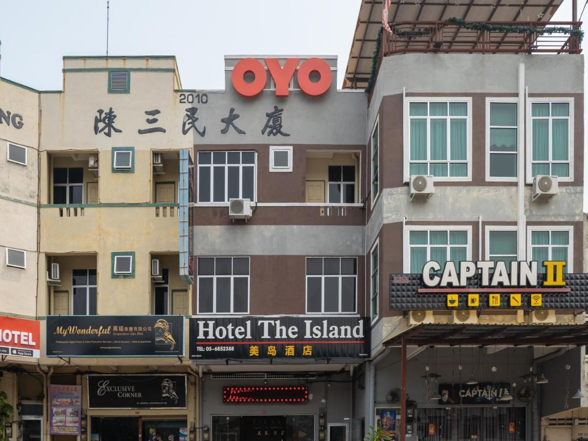 Oyo 44078 The Island Hotel Kampong Pasir Bogak Екстериор снимка